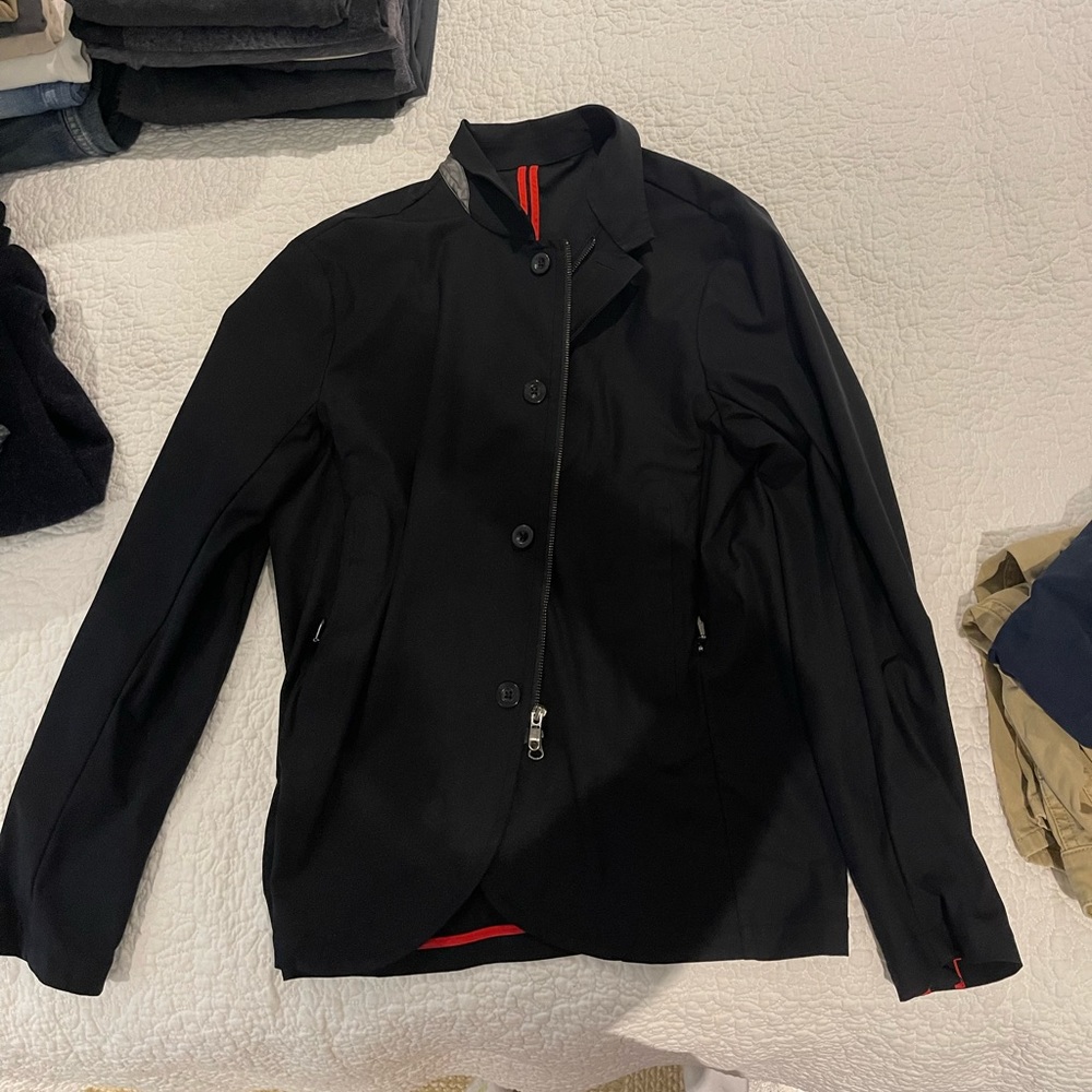 Lululemon black coat